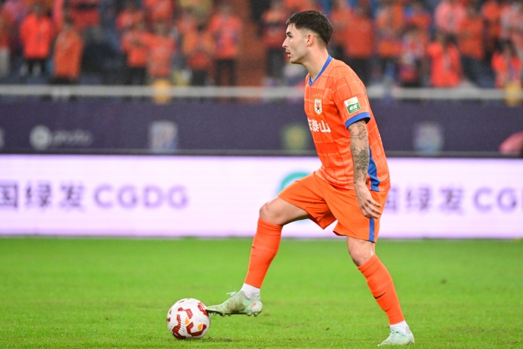 足球比分500网-媒体人：泰山队解套洛佩斯，为外援引进和内援出场打开了空间